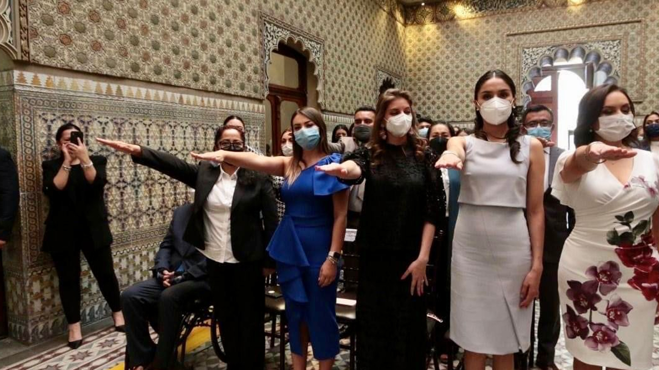 Por: Cortesía DIF Municipal de San Pedro Cholula formará parte del voluntariado del Congreso del Estado