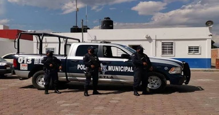 Policías de Tetla son destituidos de sus cargos por abusos de poder