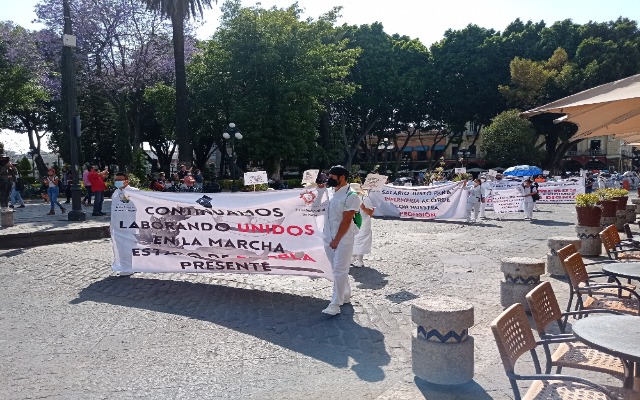 Por: Cortesía Enfermeras de Puebla protestan para exigir salarios justos y bases federales