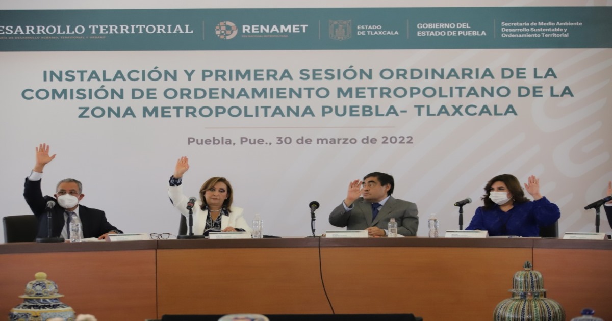 Instalan Gobiernos de Tlaxcala y Puebla comisión de ordenamiento metropolitano