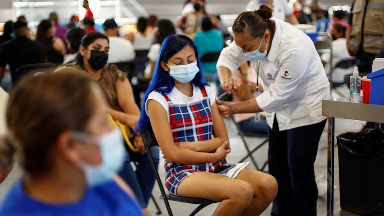 Por: Cortesía México lleva un total 182.7 millones de vacunas aplicadas, con las 299 mil 562 nuevas dosis administradas hasta ayer