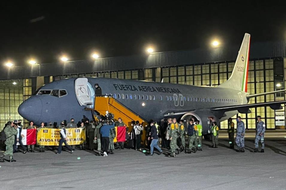 Por: Cortesía Llega un grupo con 81 connacionales evacuados de Ucrania a México