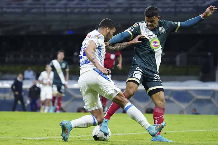 Por: Cortesía Puebla descarriló al Cruz Azul y otra vez es líder