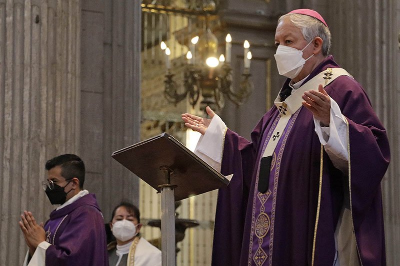Por: Cortesía Arzobispo de Puebla condena violencia en estadio de Querétaro