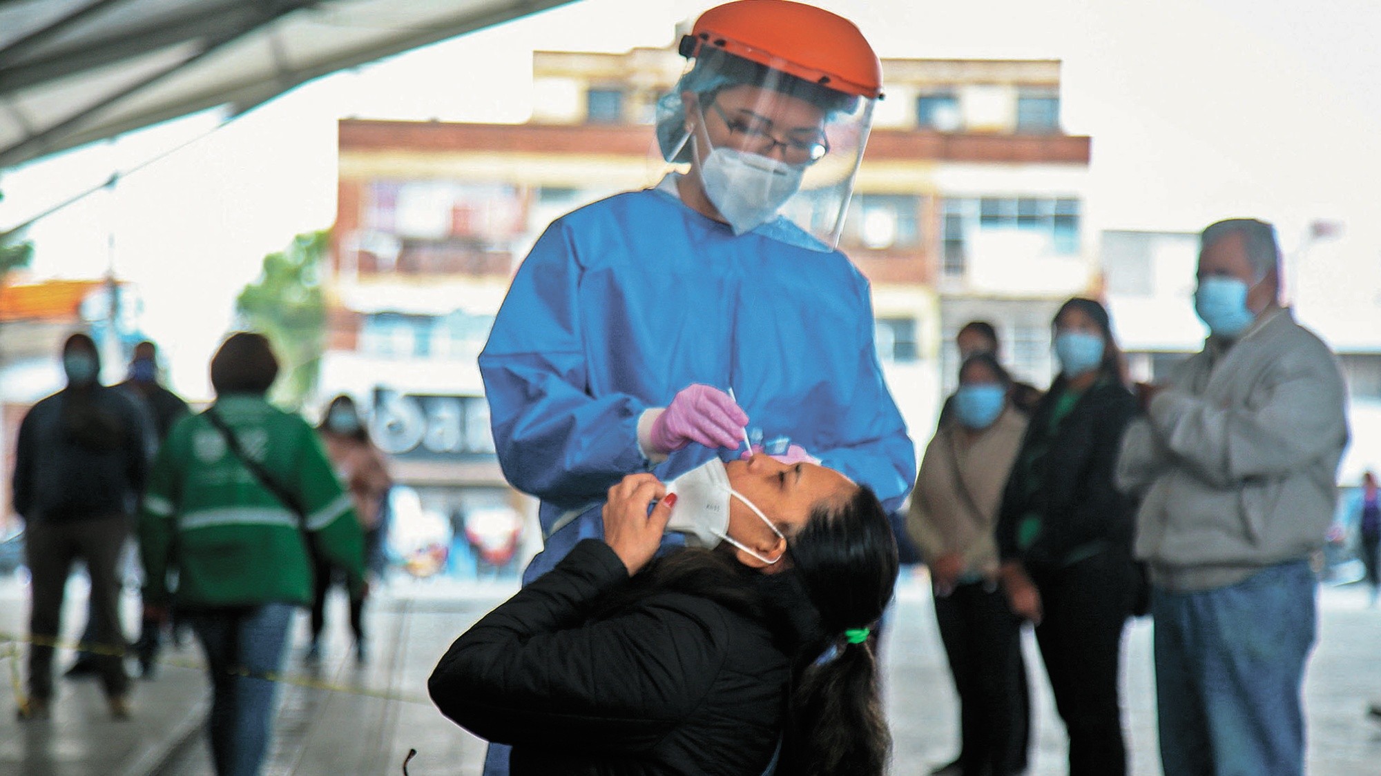 Por: Cortesía Ssa reportó caída de 35% en los contagios durante febrero