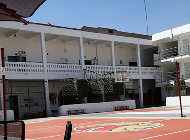 Pánico e incertidumbre en la UPAEP: un alumno ataco a un maestro; el incidente no paso a mayores