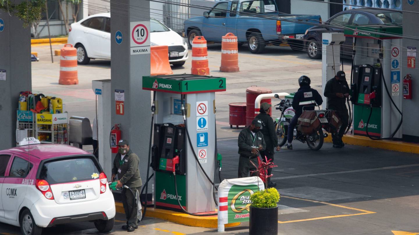 Por: Cortesía Gobierno de México usará excedentes por venta de petróleo para subsidiar el precio de gasolina