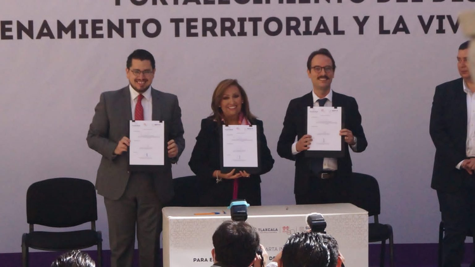 Por: Cortesía Gobierno del Estado de Tlaxcala firmó un convenio con INFONAVIT para evitar rezago de escrituración