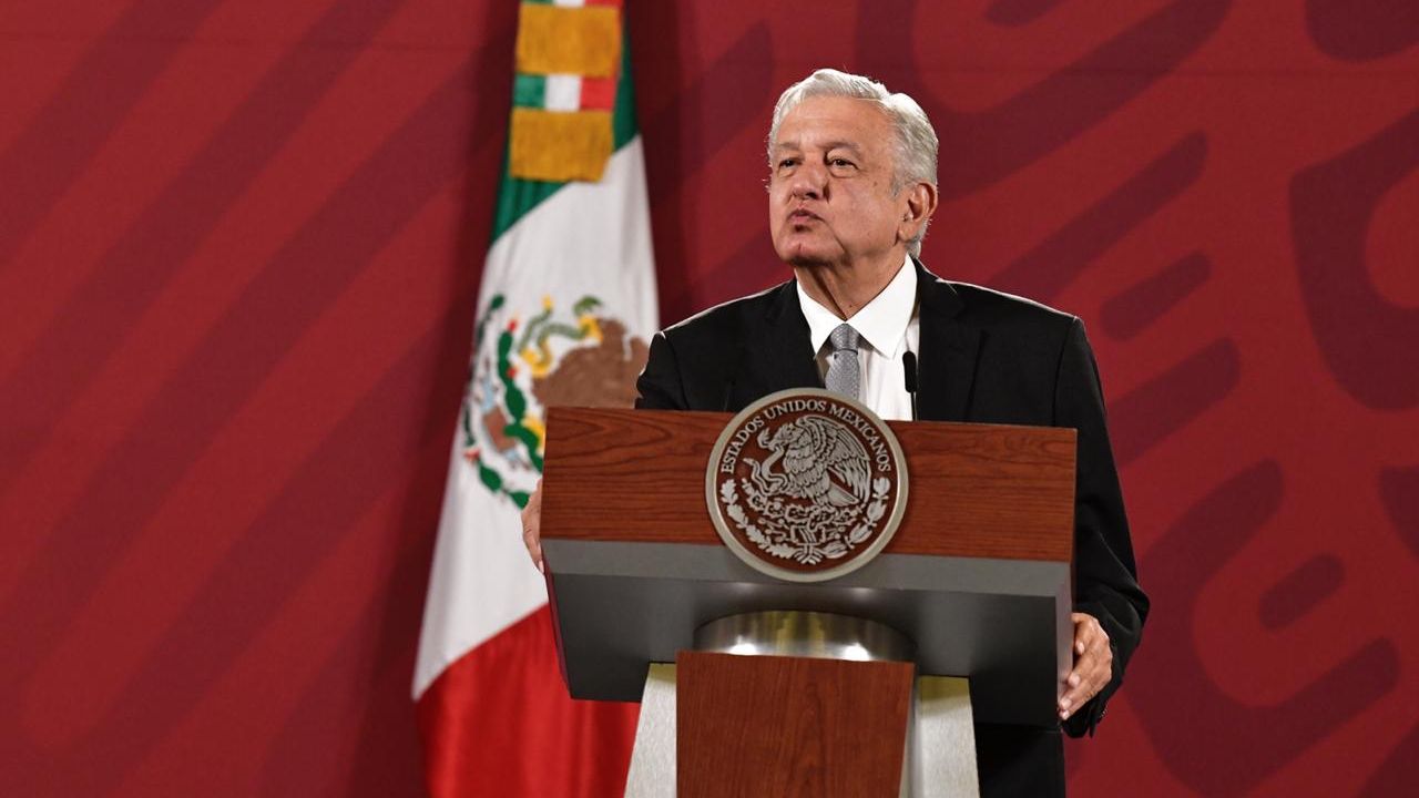 Por: Cortesía Médicos especialistas cubanos cubrirán atención médica en las zonas más pobres del país: AMLO