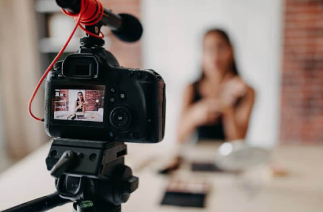 Por: Cortesía Presenta Morena iniciativa para que bloggers, influencers y youtubers paguen impuestos