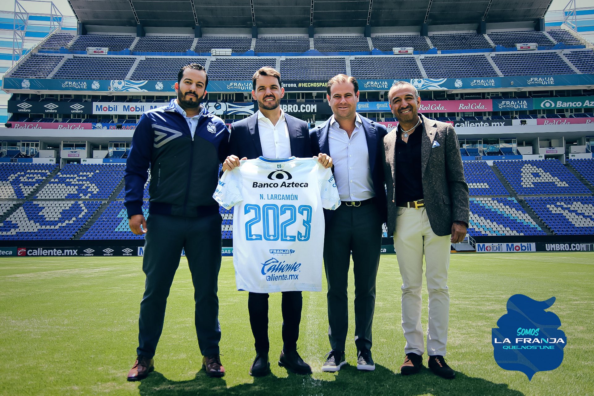 Por: Cortesía Puebla incendió las redes sociales con la renovación de Nicolas Larcamón