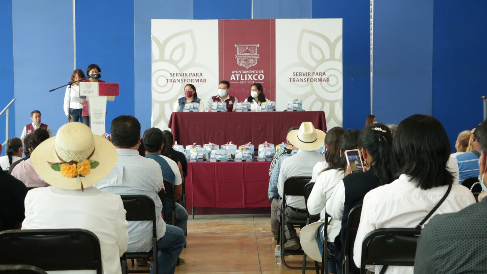 Por: Cortesía Hace entrega ayuntamiento de Atlixco kits médicos a casas de salud