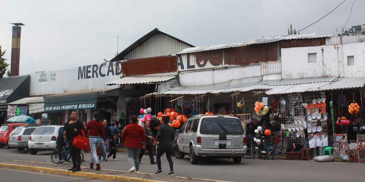 Por: Cortesía Eduardo Rivera pide consenso a locatarios para rehabilitar el mercado Amalucan
