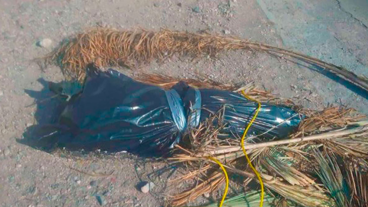 Por: Cortesía Hallan cuerpo sobre la carretera Tecali-San Luis