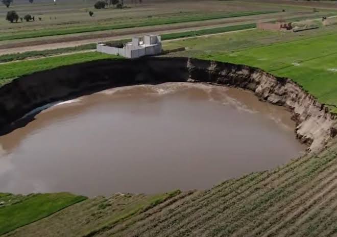 Por: Cortesía Socavón de Puebla: a un año de su aparición ya nadie asiste a conocerlo