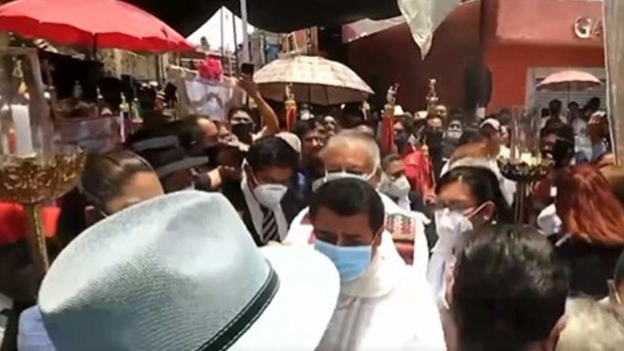 Por: Cortesía En Cuautlancingo; creyentes se manifestaron e impidieron que inicie la construcción una nueva capilla