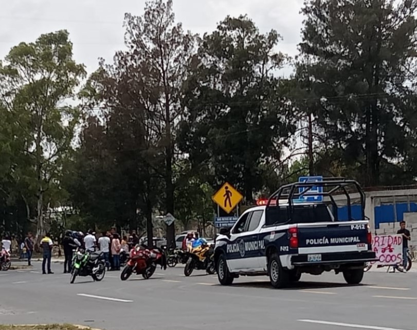 Por: Cortesía Pobladores de Acatzingo exigen la colocación de semáforos, tras la muerte de motociclista