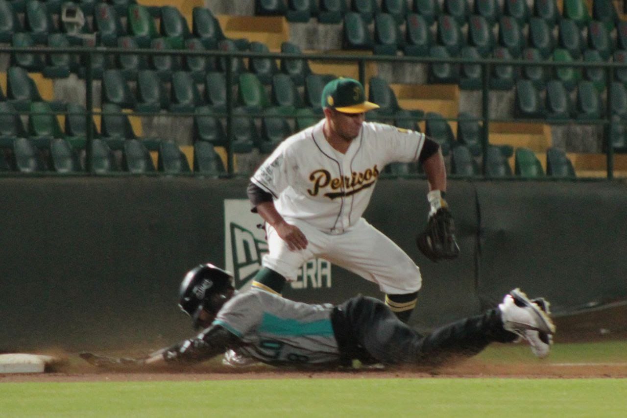 Por: Cortesía Pericos perdió ante Saraperos y se igualó la serie