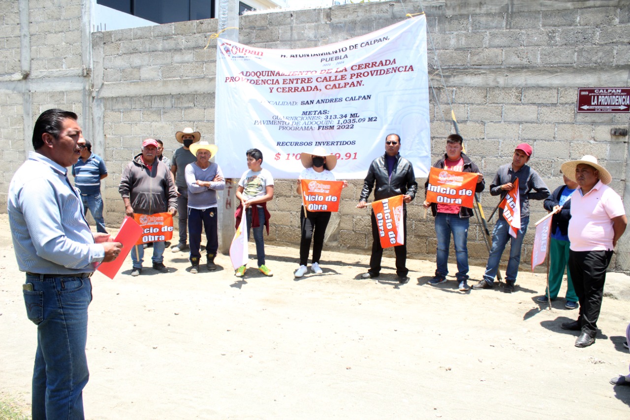 Por: Cortesía Presidente de Calpan encabeza maratón de inicio de obras de adoquinamiento y guarniciones