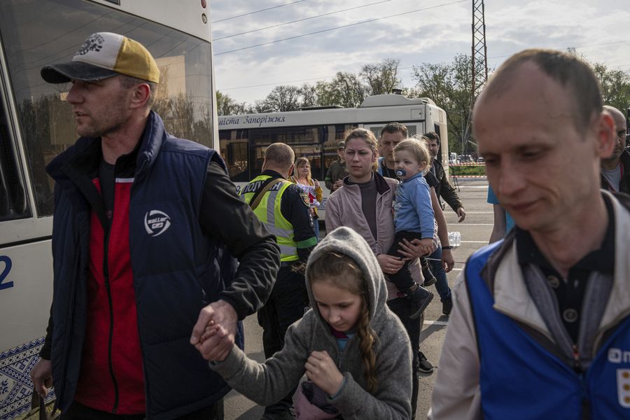 Por: Cortesía Alista ONU convoy para evacuar a civiles refugiados en Azovstal