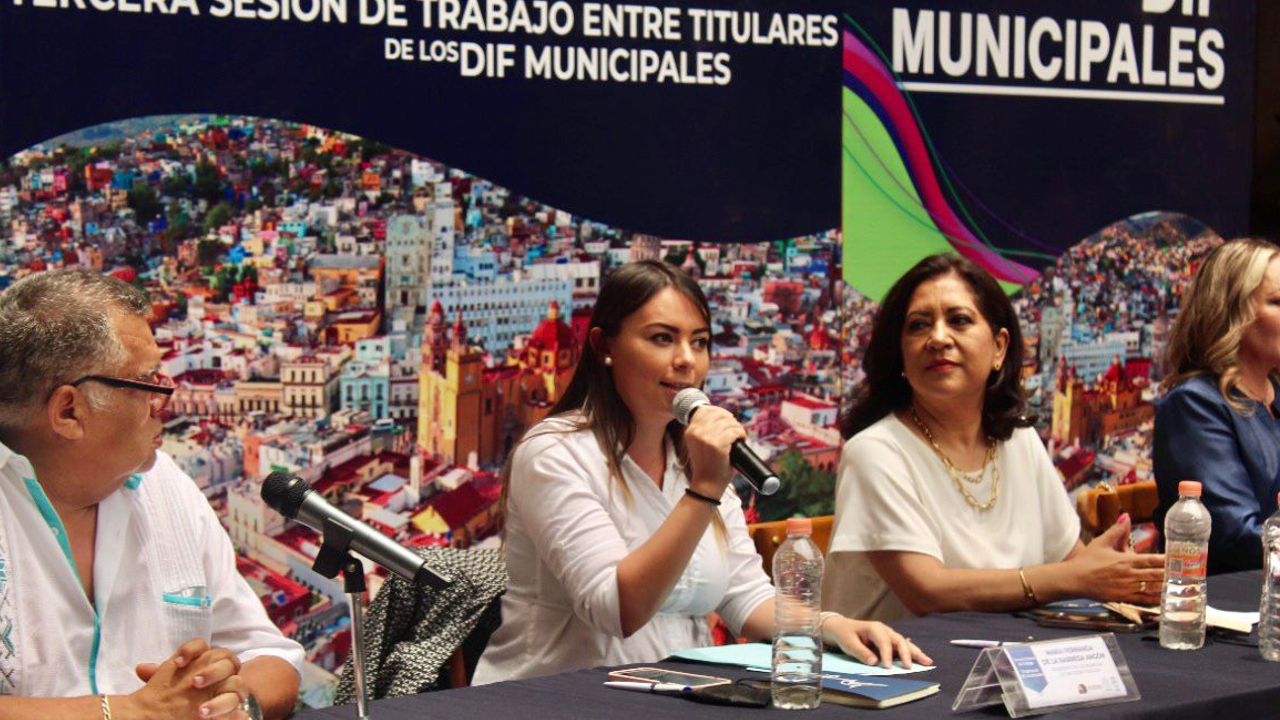 Por: Cortesía María de la Barreda presentó el proyecto “Casa Rosa” en la red nacional del DIF’s municipales