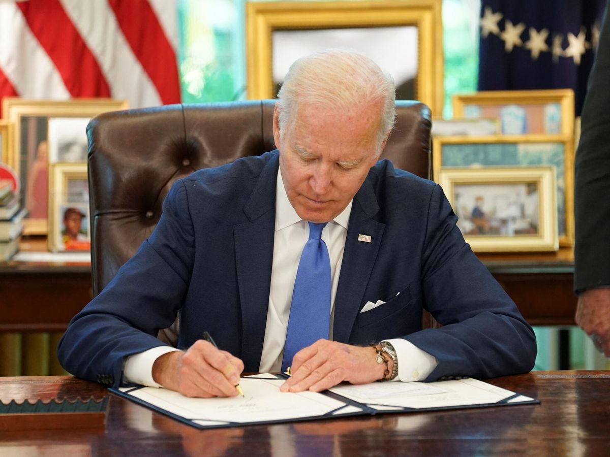 Por: Cortesía Firma Joe Biden Ley para acelerar  envío de ayuda militar a Ucrania