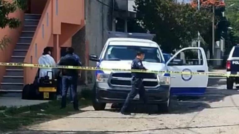 Por: Cortesía Hallan cadáver de hombre en la colonia El Salvador; se presume falleció de causas naturales