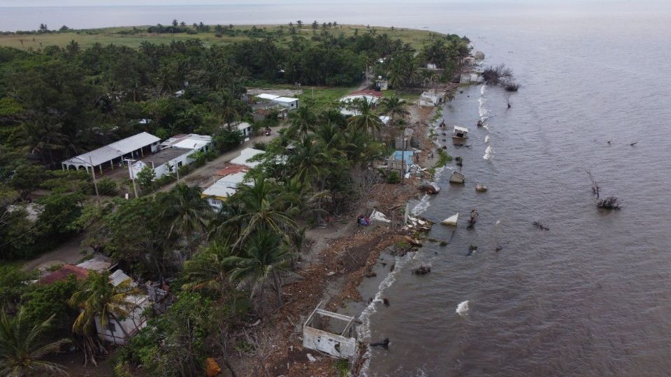 Por: Cortesía Mar “se traga” casas en Tabasco; estas ciudades podrían desaparecer por el cambio climático (Vídeo)
