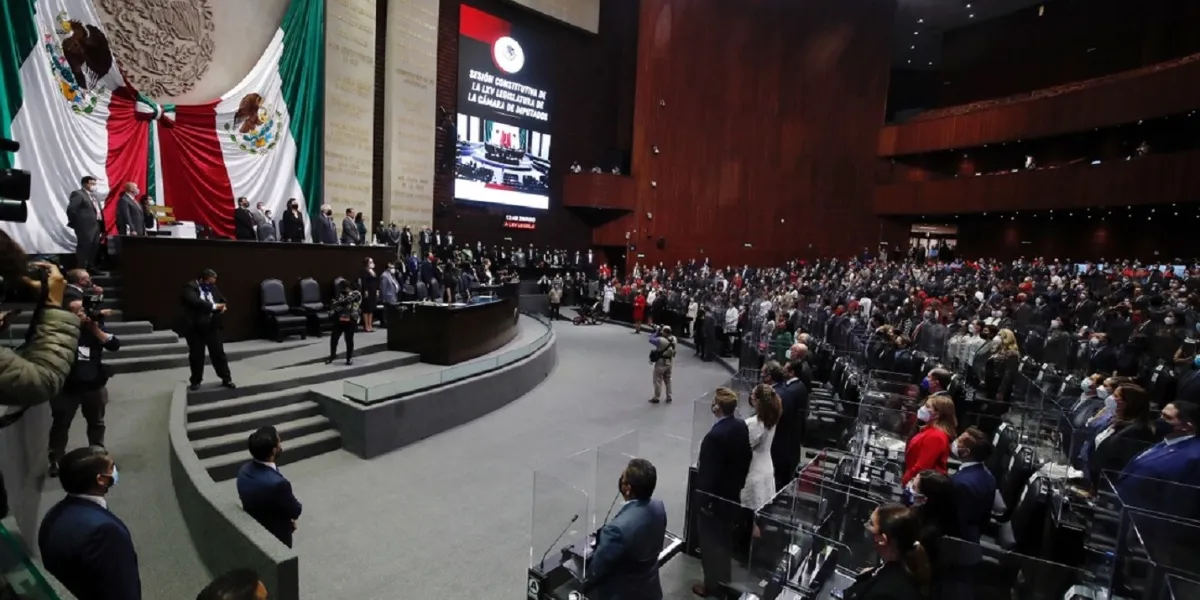 Por: Cortesía Con cuatro cambios Morena aprobó en lo general y particular el PEF 2023; pasará al Ejecutivo