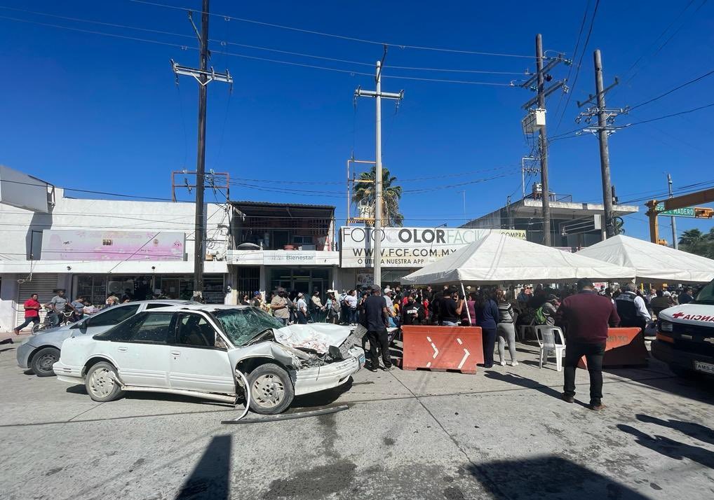 Por: Cortesía Sujeto atropella a adultos mayores que esperaban cobrar su pensión en Tamaulipas, reportan 10 heridos