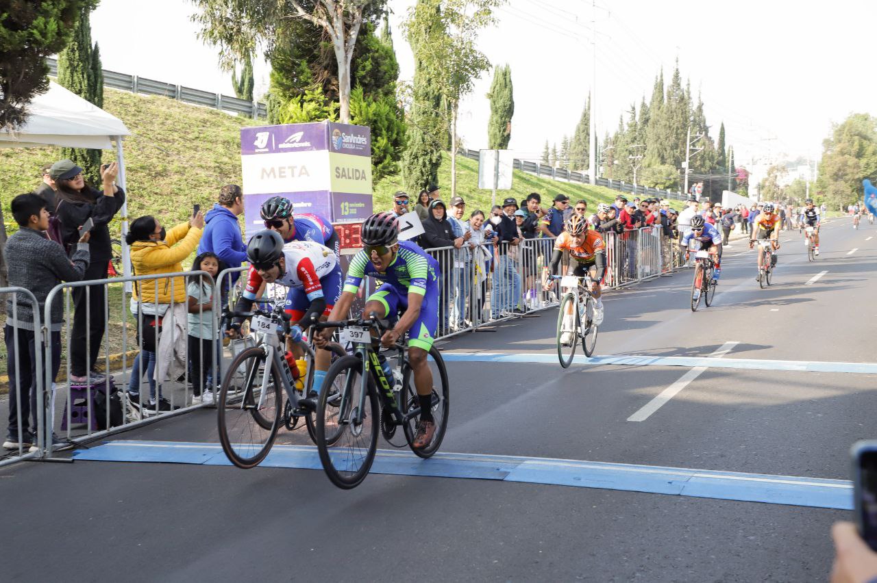 Por: Cortesía Más de 400 participaron en la Carrera Ciclista de San Andrés Cholula