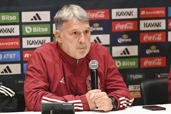 Por: Cortesía Tata Martino se justifica por haber convocado a Raúl Jiménez a pesar de su lesión