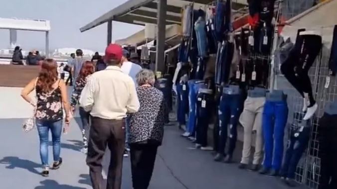 Esta es la verdad detrás del "tianguis de piratería” que se instaló en el AIFA