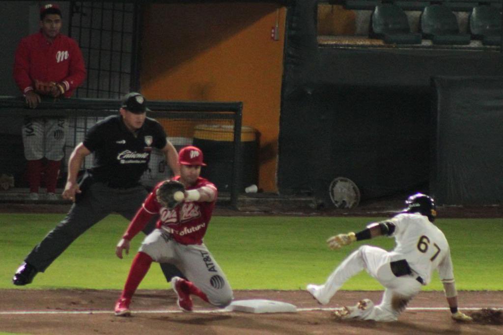 Por: Cortesía Pericos dejó tendido a Diablos-Guerreros en extrainnings