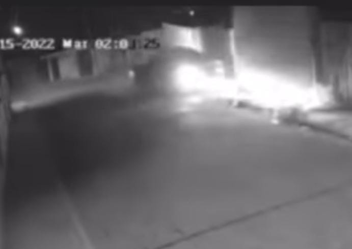 Daños materiales deja persecución en Zacatelco