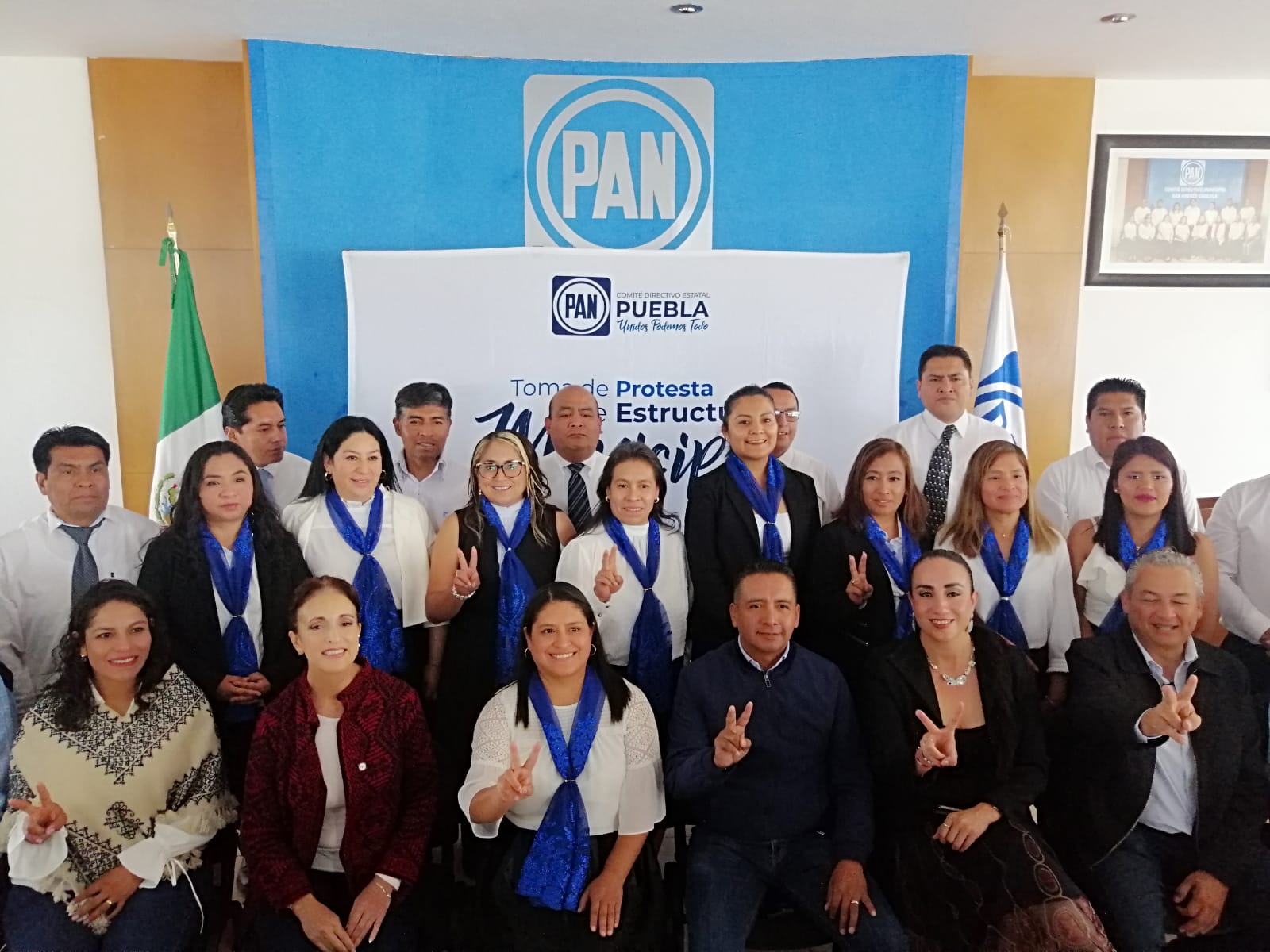 Por: Cortesía Lula Pineda Toman protesta a nuevo Comité Municipal del Pan en San Andrés Cholua encabezado por Maribel Rosas Tome