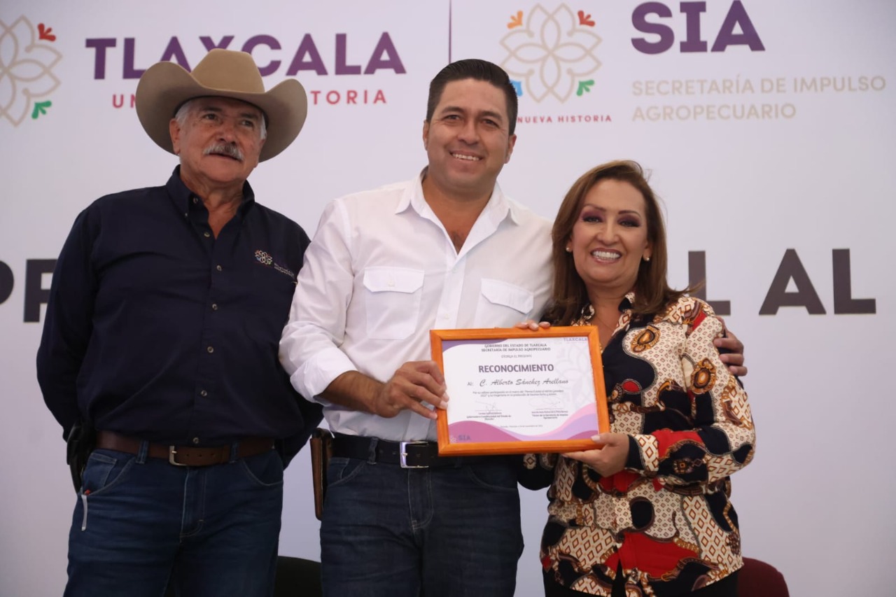 Por: Cortesía  Otorga gobierno “Premio Estatal Al Mérito Ganadero 2022”