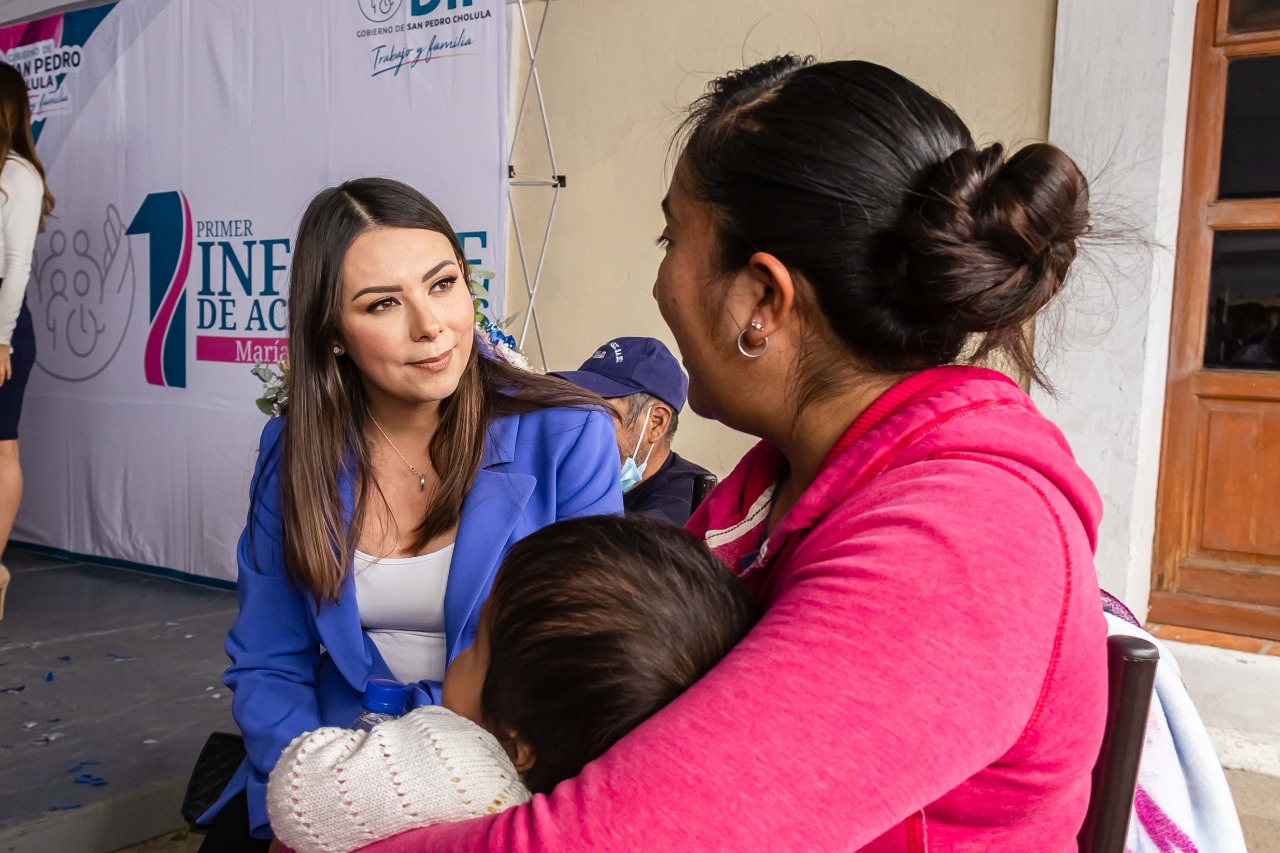 Por: Cortesía Lula Pineda Rinde María de la Barreda su Primer Informe frente al DIF Cholula