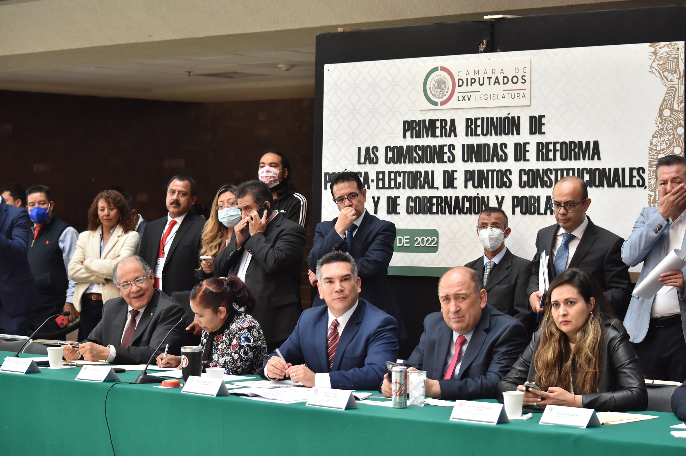 Por: Cortesía Morena propone en el dictamen de reforma electoral sustituir al INE y cesar a consejeros