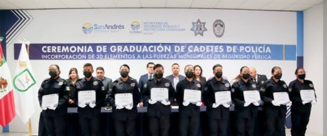 Por: Cortesía Lula Pineda Todos los policías de la SSPPC de San Andrés Cholula cuentan con certificado de Evaluación y de Control de Confianza