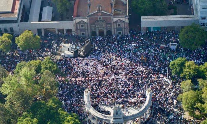 Por: Cortesía Marcha en favor de AMLO ‘abarrota’ calles de CDMX: Así luce la movilización