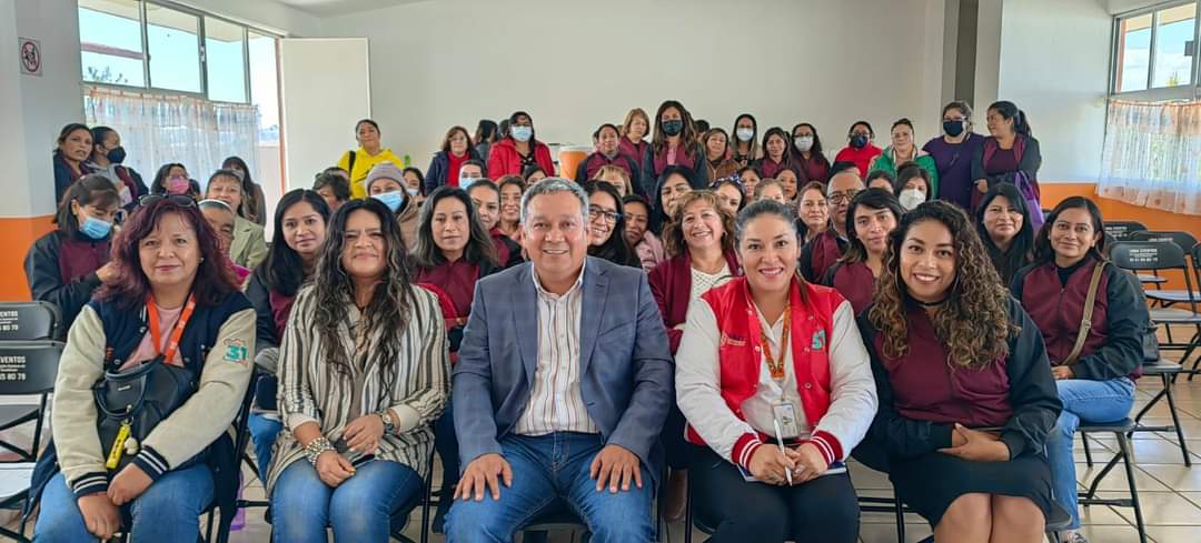 SNTE en Tlaxcala se pronuncia a favor de AMLO