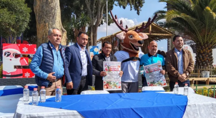 Por: Cortesía Alcalde de Tetla de la Solidaridad presenta programa de Encendido del Árbol Navideño