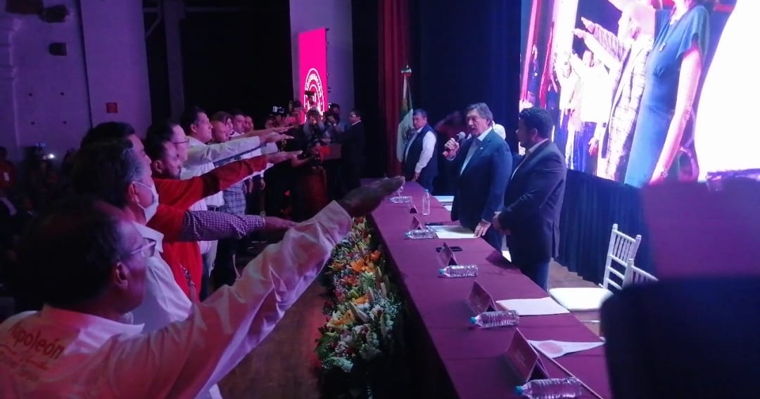 Toma protesta Napoleón Gómez Urrutia a Javier Gasca Arenas como nuevo líder estatal de la CIT