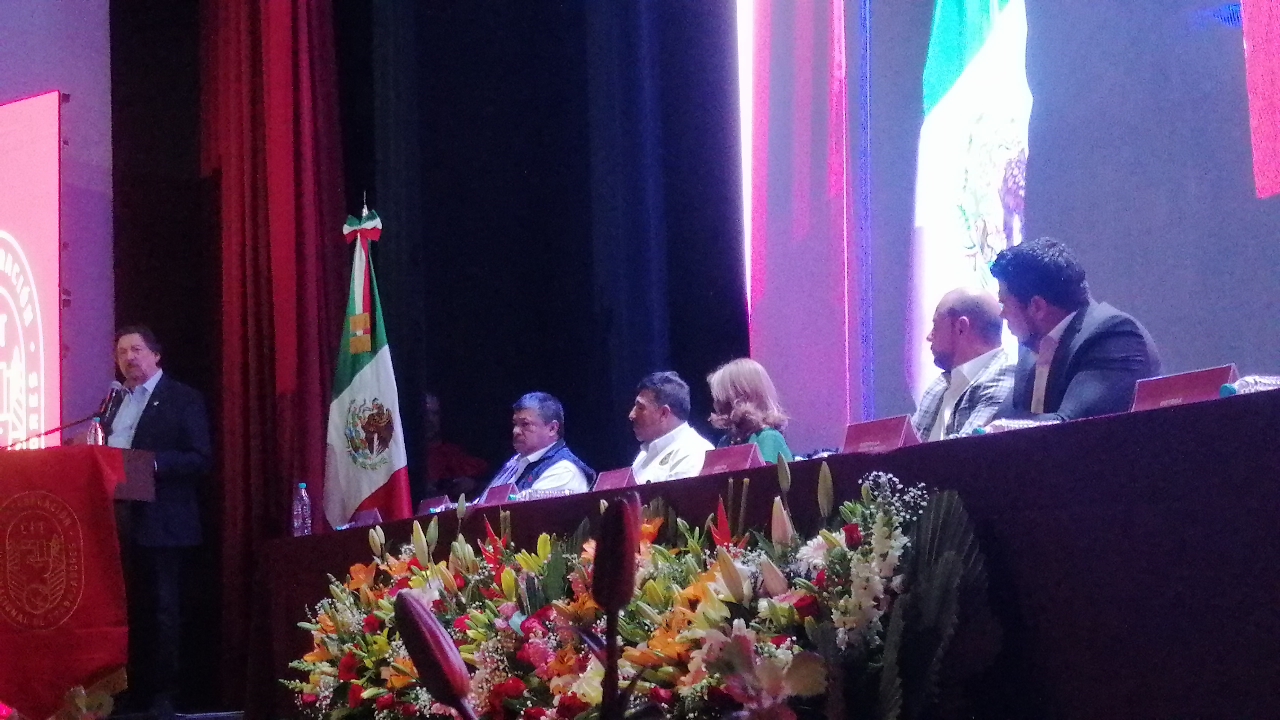 Por: Cortesía Lula Pineda Toma protesta Napoleón Gómez Urrutia a Javier Gasca Arenas como nuevo líder estatal de la CIT