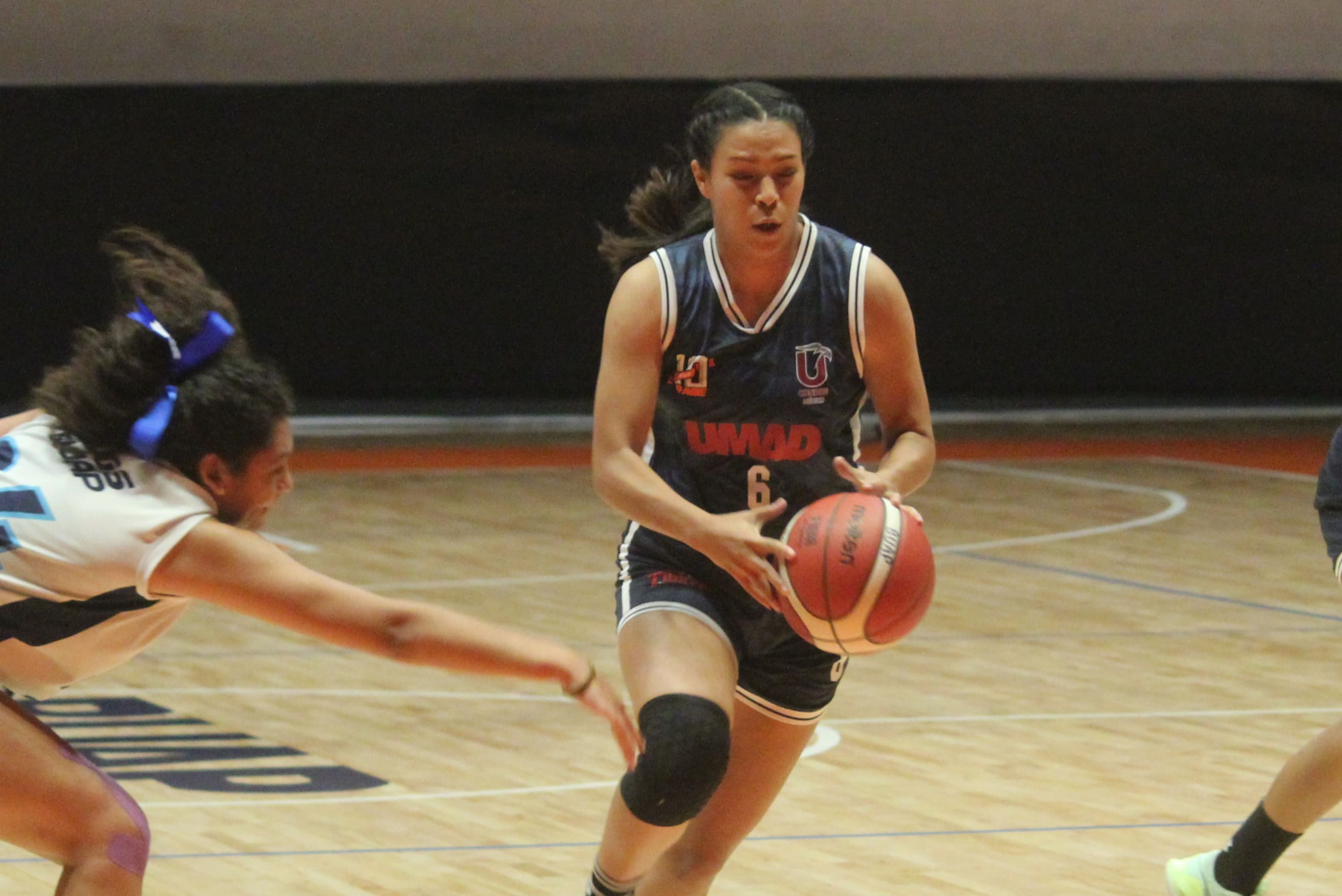 Por: Cortesía Tigres Blancos UMAD ya es líder de la Liga ABE