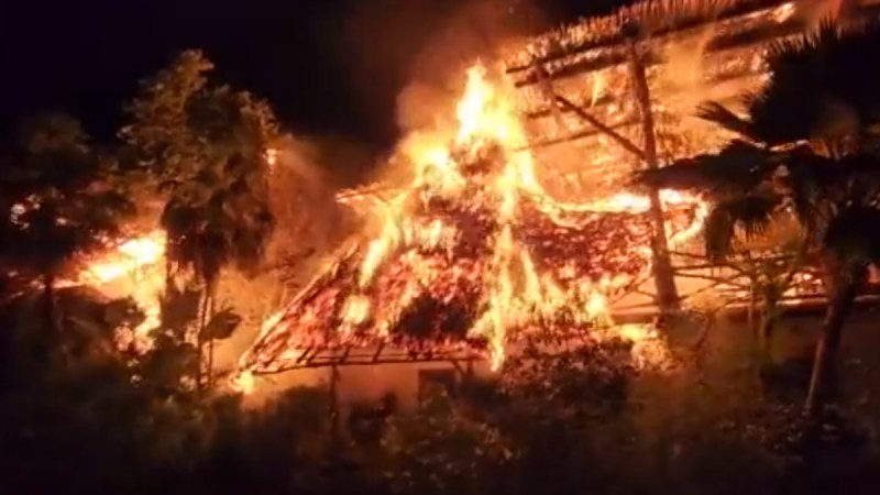 Por: Cortesía Incendio en Holbox dejó daños severos en dos hoteles además de un herido