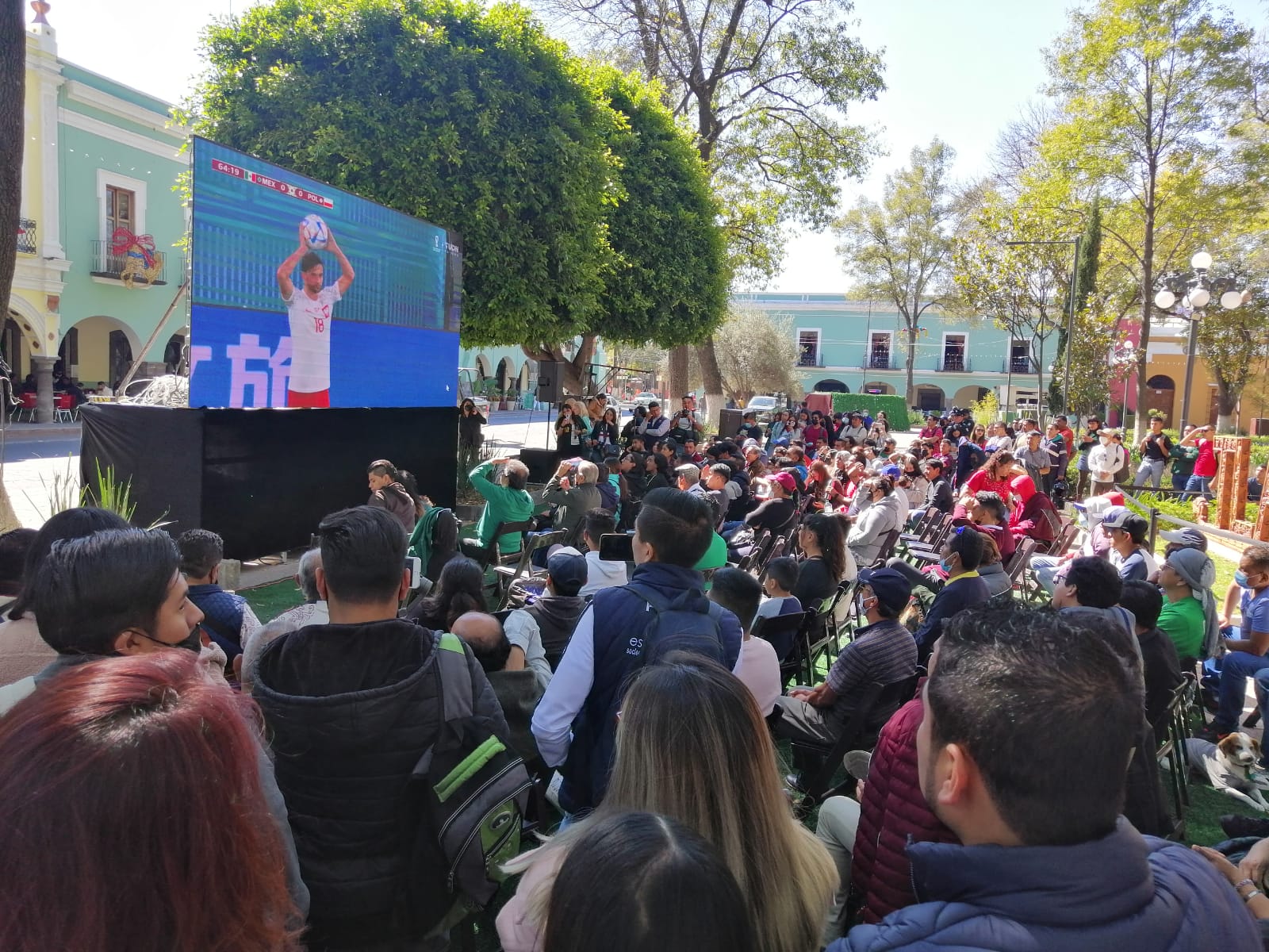 Por: Cortesía  “Queremos seguridad, no pantallas”, reclaman comerciantes y habitantes a Jorge Corichi