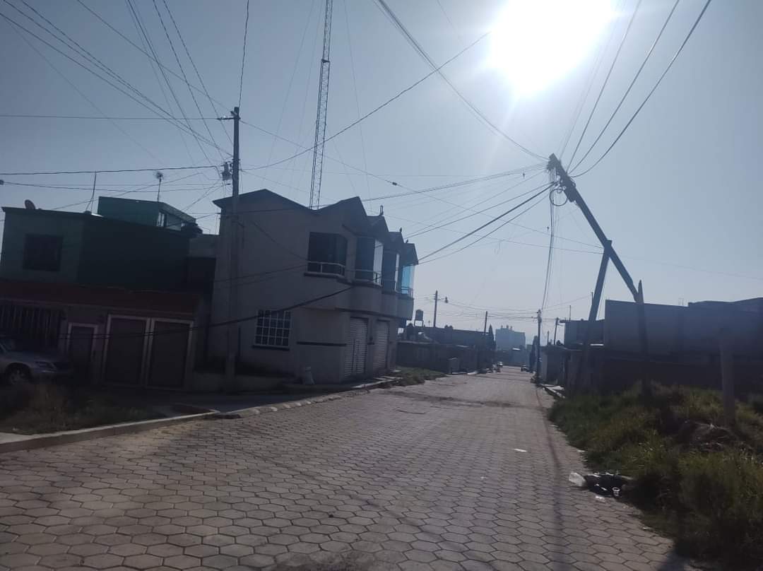 Por: Cortesía Con prepotencia: policía de Yauhquemehcan realiza cobro excesivo por daño a poste, denuncian