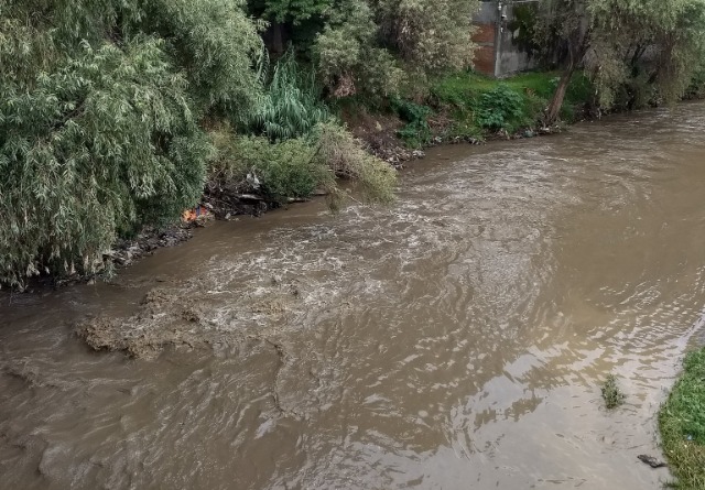 Por: Cortesía Señala Barbosa a autoridades federales y municipales de permitir que empresas realicen descargas al Atoyac